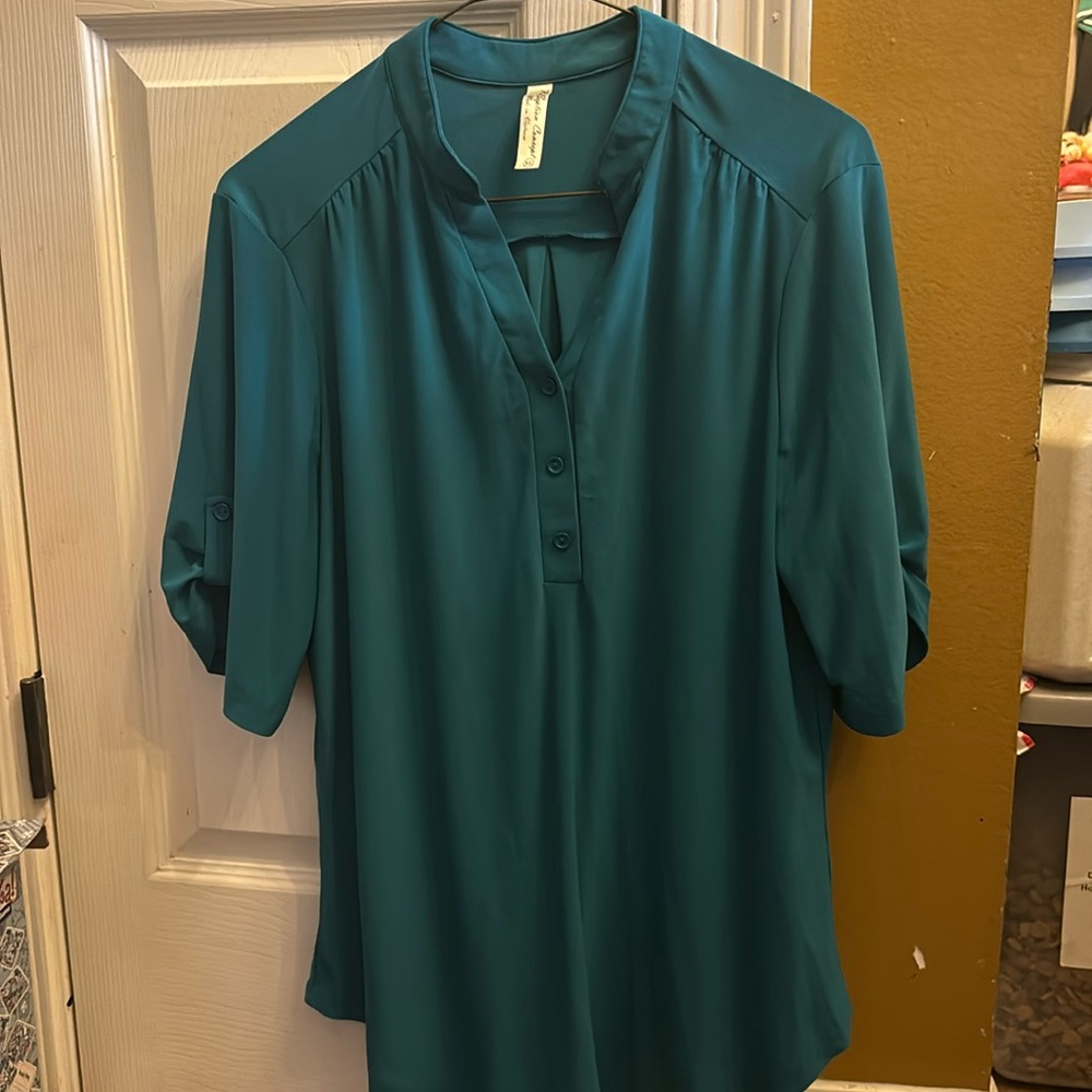 Set of 4 PerSeption Concept blouses all size x-large